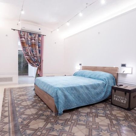 Suite Umbertino 39 Bari Bagian luar foto