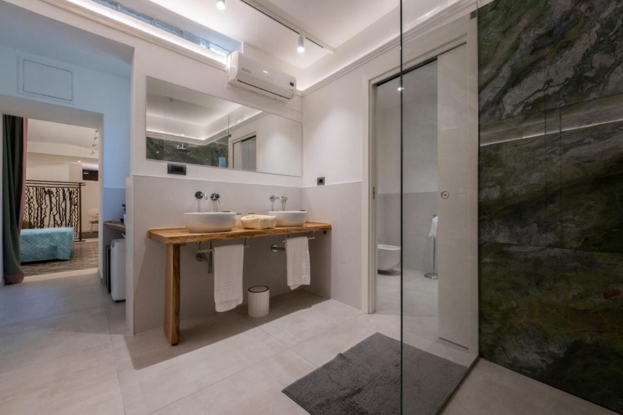 Suite Umbertino 39 Bari Bagian luar foto